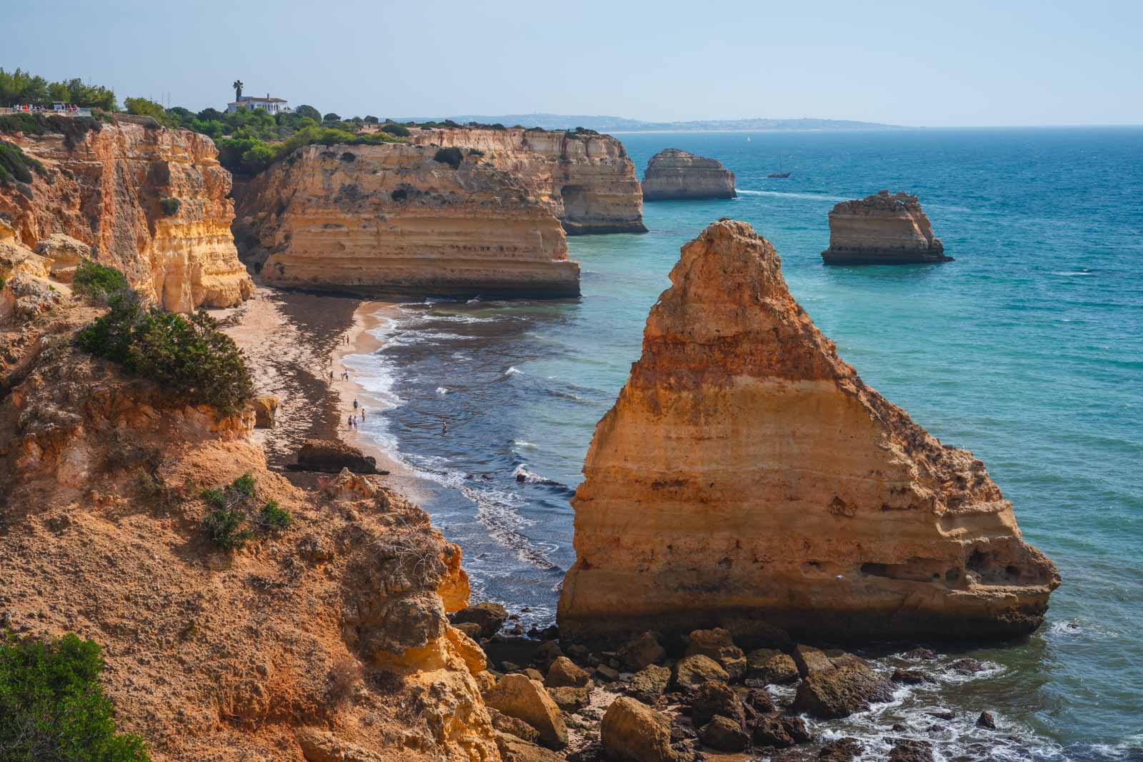 cosas por hacer en el algarve portugal visita Praia da Marinha