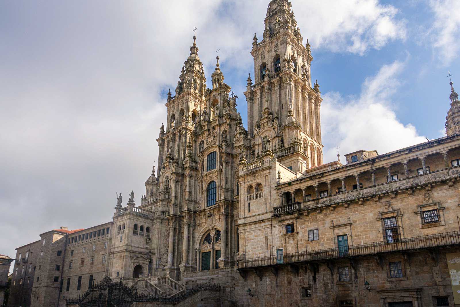 iglesia del camino de santiago 