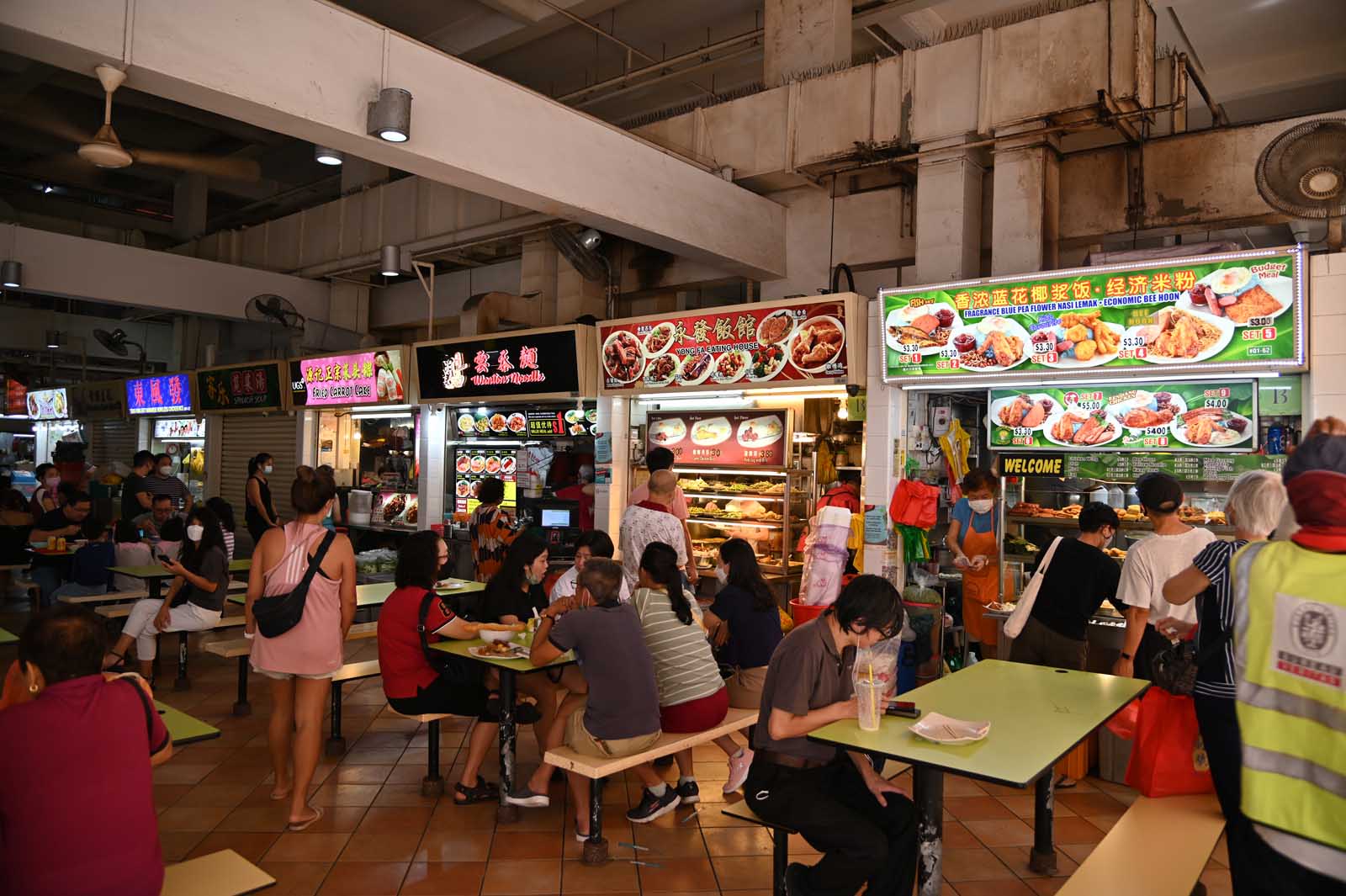 Newton Food Center cerca de Orchard Road, Singapur