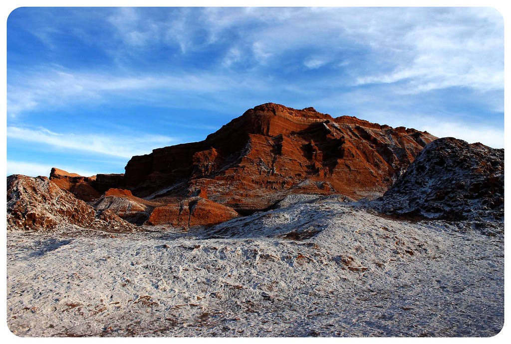 valle de la luna desierto de atacama rocas saladas